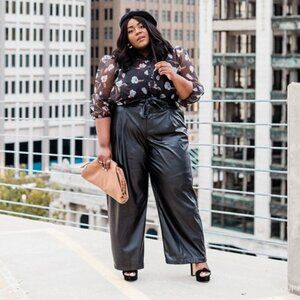 Modcloth Black Faux Leather Flare Wide Tie Belt Pants Sz 8